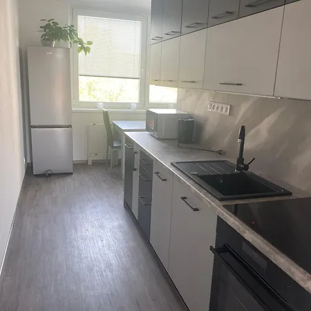 100x Jinak Apartment